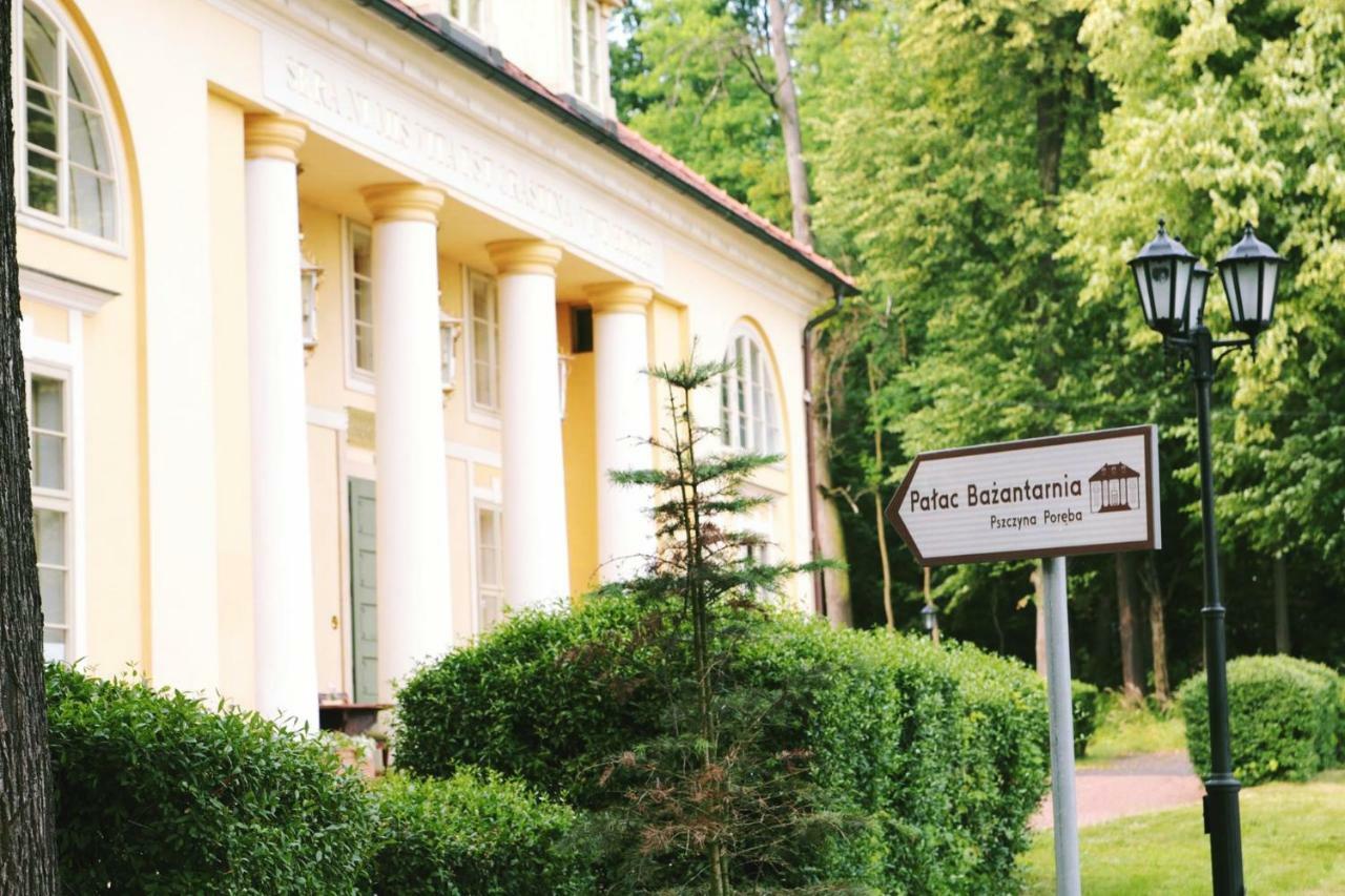 Palac Bazantarnia Пщина Екстериор снимка